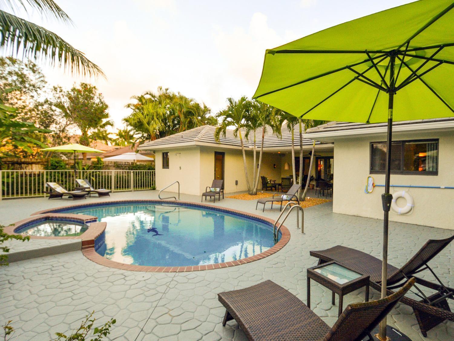 Dolphin Retreat - East Boca Raton Villa Exterior photo